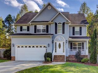 18 Harris Farm Ct, Thomasville, NC 27360