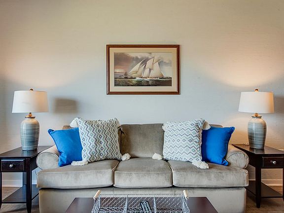 3rd image of 2 Shelter Cove Ln APT 245