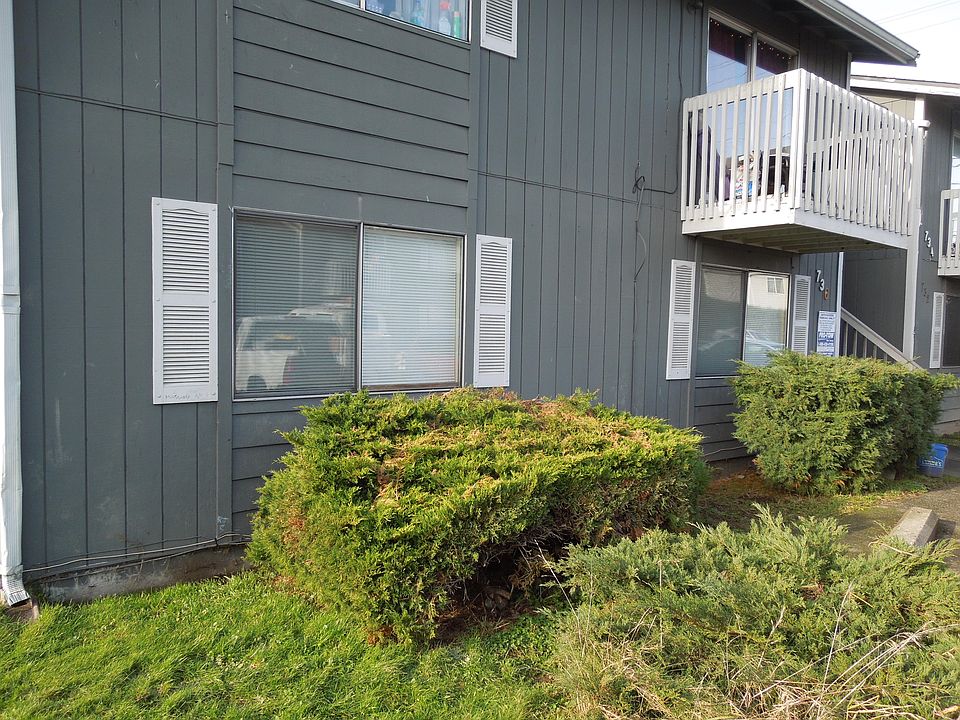 1st image of 736 22nd St NE