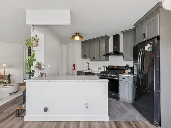 7000 Blvd East image 4 of 32