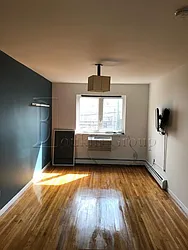 Rented by Bouklis Group