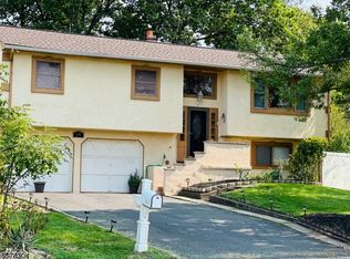 19 Fulton Rd, Somerset, NJ 08873