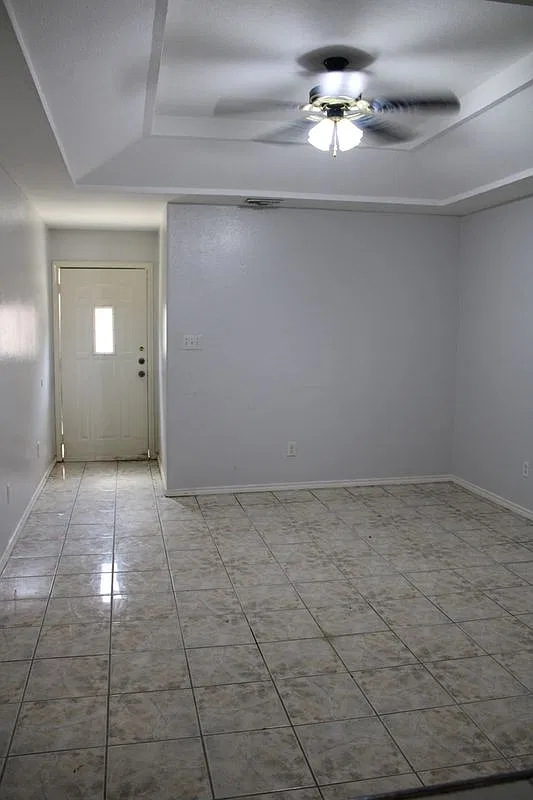 2 bed, 2.0 bath, 875 sqft, $875 — Photo 2