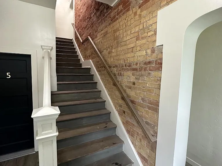 376 E Broadway #3 — Photo 7