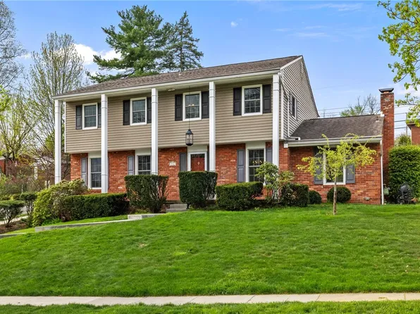 552 Sandrae Dr, Pittsburgh, PA 15243