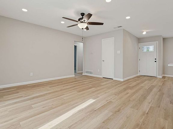 4th image of 3306 Judge Dupree Dr