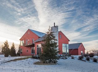 13675 N Bonniwell Ct, Mequon, WI 53097