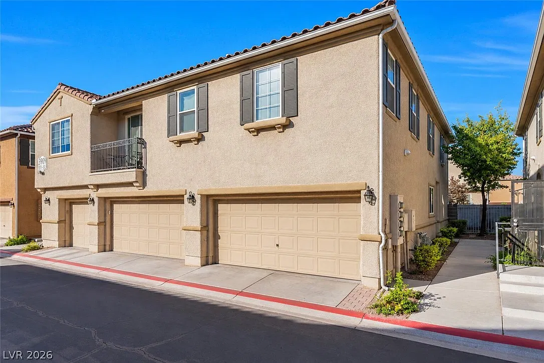 3 bed, 2.5 bath, 1448 sqft, $1,650 — Photo 3