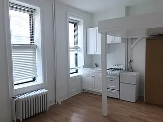 Rented by Triumph Property Group