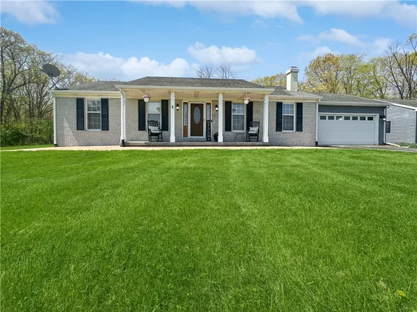 5943 N County Road 1200e, Charleston, IL 61920