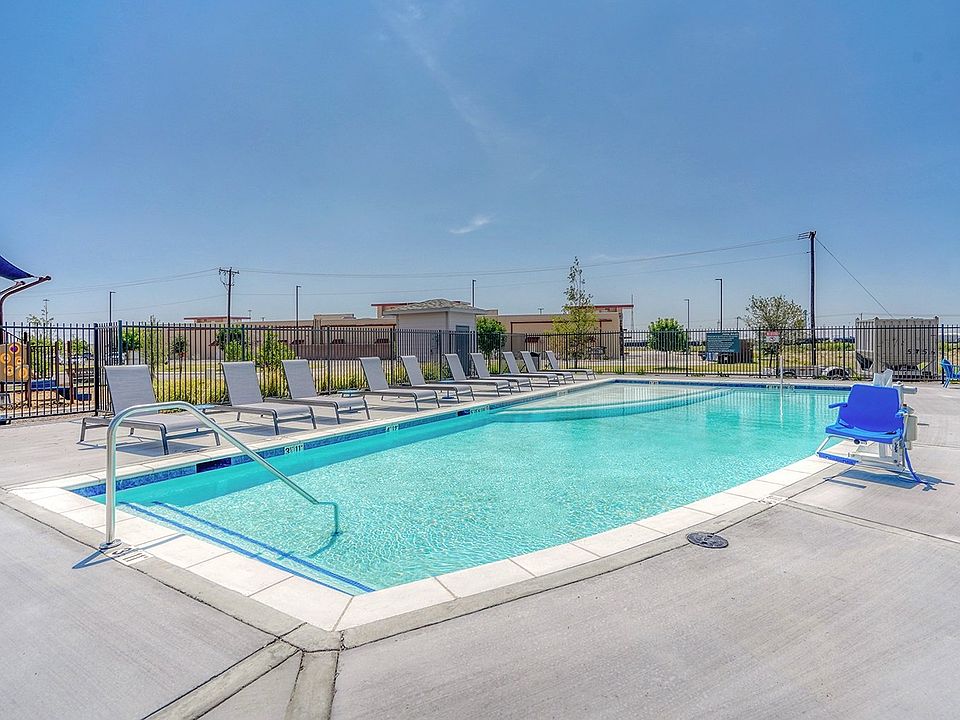 1st image of 1811 Tradewinds Blvd #1-202