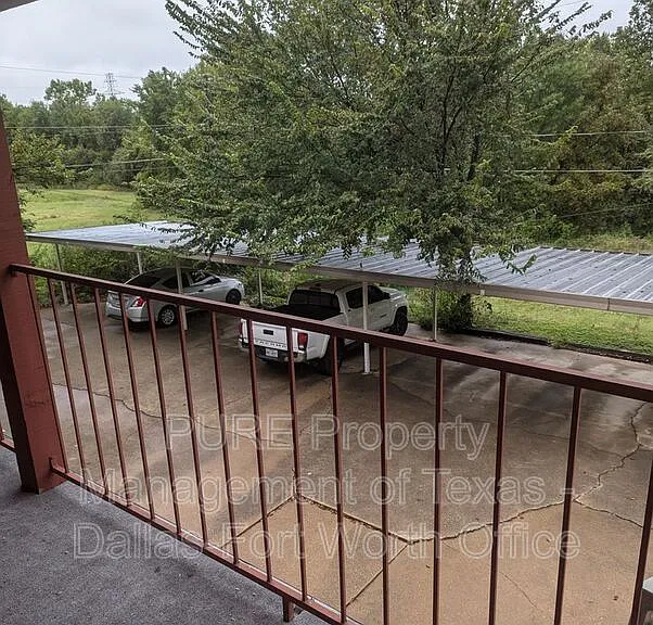 819 Betty Ct #B — Photo 17