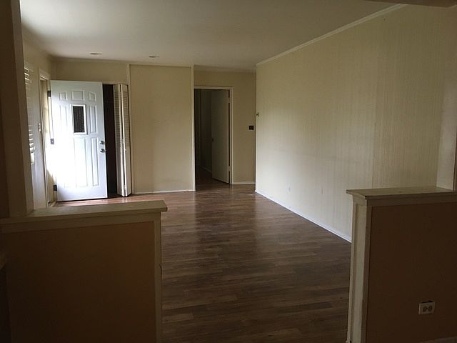 2nd image of 6200 S Edgewood Ave