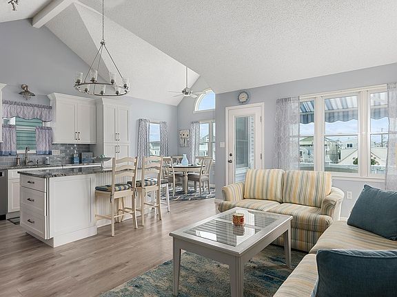 3rd image of 4830 Avenue D Floor 2N-2