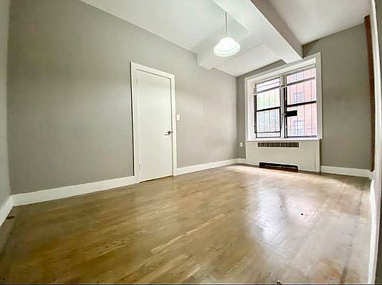 4th image of 3660 Waldo Ave APT 5F