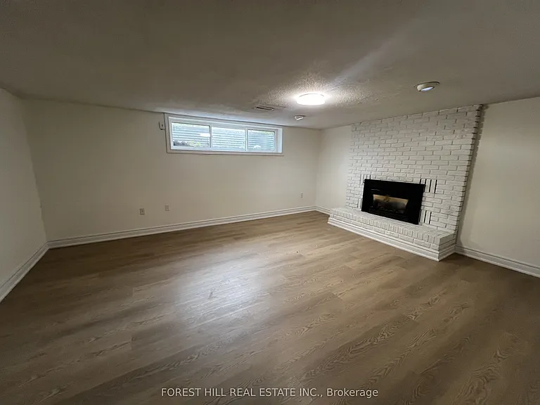 420 Grove St E #LOWER — Photo 4