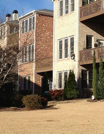 2nd image of 1404 Montclair Ct SE
