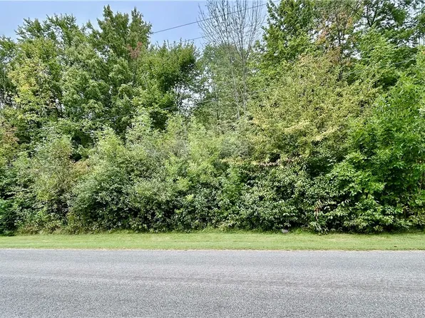 1901 Morning Star Dr, Roaming Shores, OH 44084