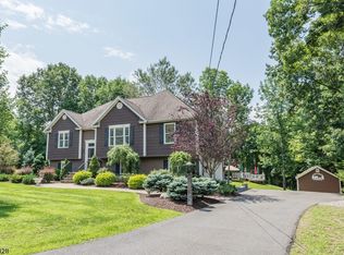 105 Riverview Ter, Montague, NJ 07827