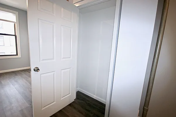 Rented by Nooklyn NYC LLC | media 18