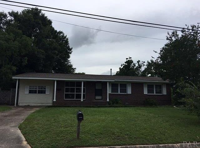 1st image of 3821 Forest Glen Dr