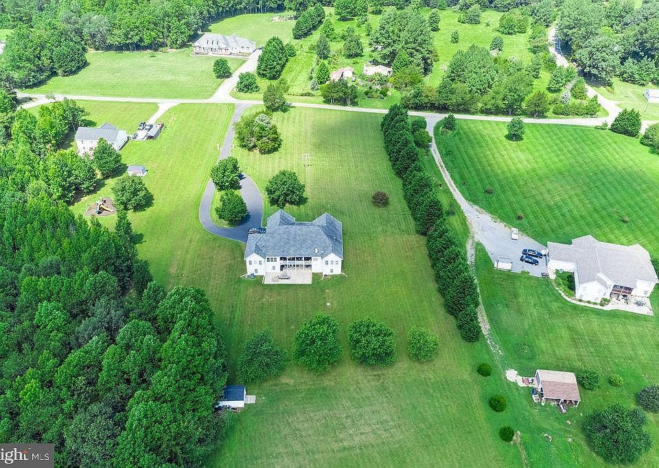 1st image of 7609 Baileys Rd