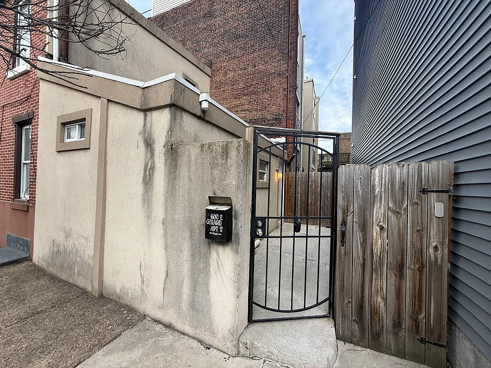600 E Girard Ave #2