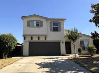 2020 Golden Way, Dinuba, CA 93618