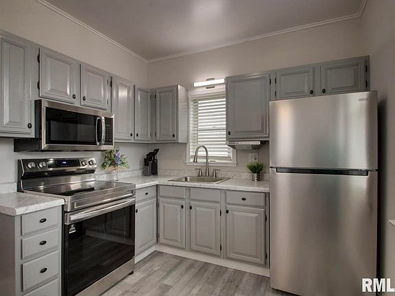 4th image of 2021 Cherry St