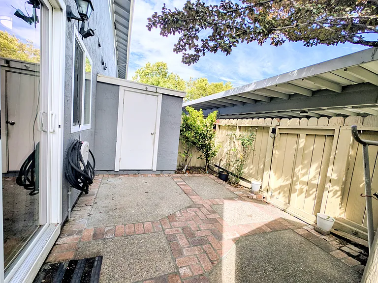 4759 Saginaw Cir — Photo 8