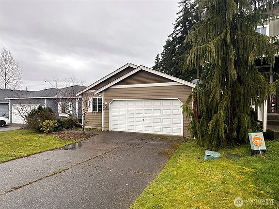 2nd image of 2022 201st Street E