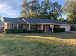 417 3rd St, Chandler, TX 75758