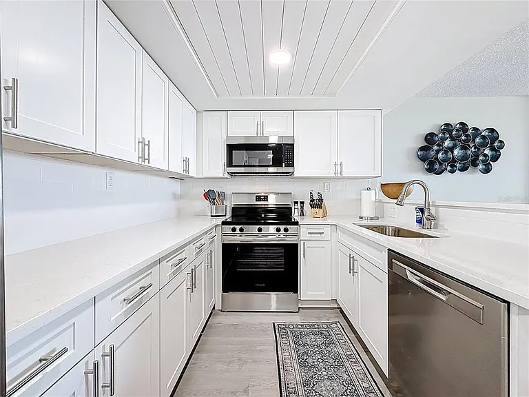 400 Island Way #1411 — Photo 10