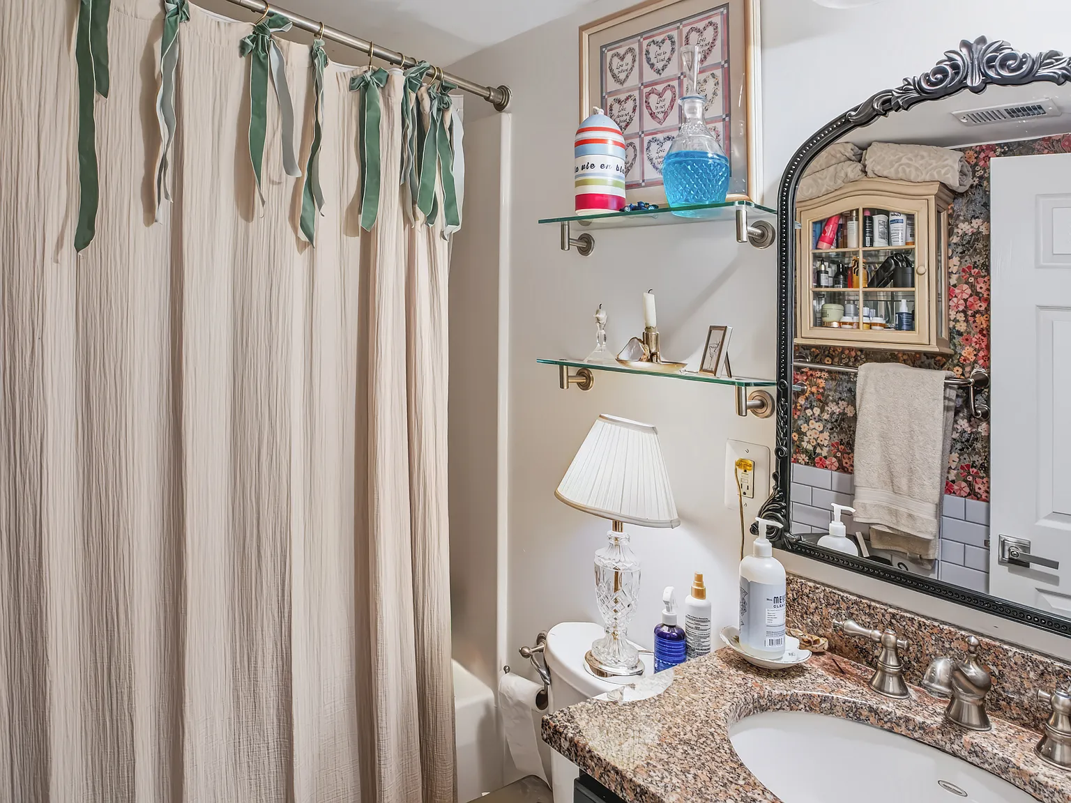 1 bed, 744 sqft, $2,150 — Photo 4