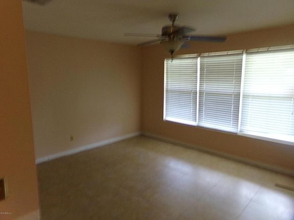 4th image of 8114 Genet Dr