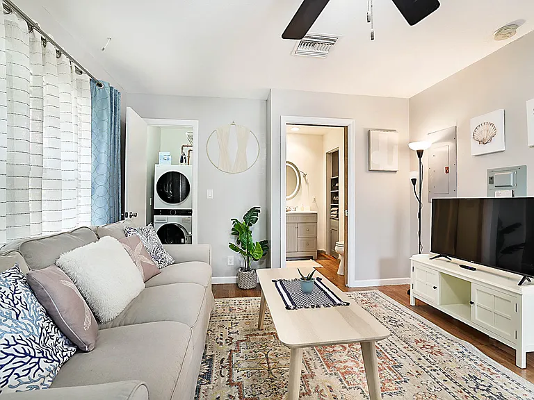11545 Sunset Blvd #C — Photo 23