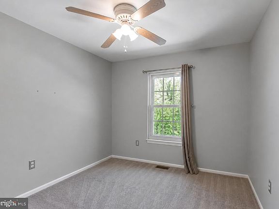5th image of 605 Shropshire Dr