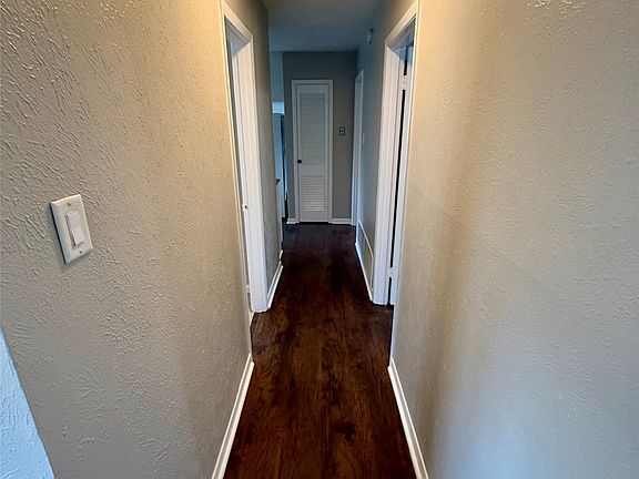 5th image of 308 Simmons Dr