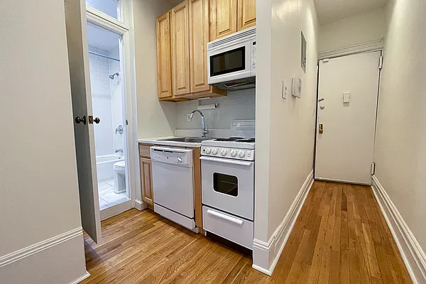 Rented by Corcoran | media 11