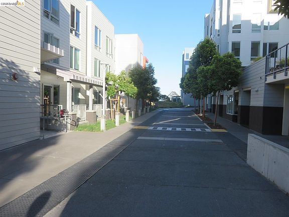 2nd image of 10 Kennedy Pl #203