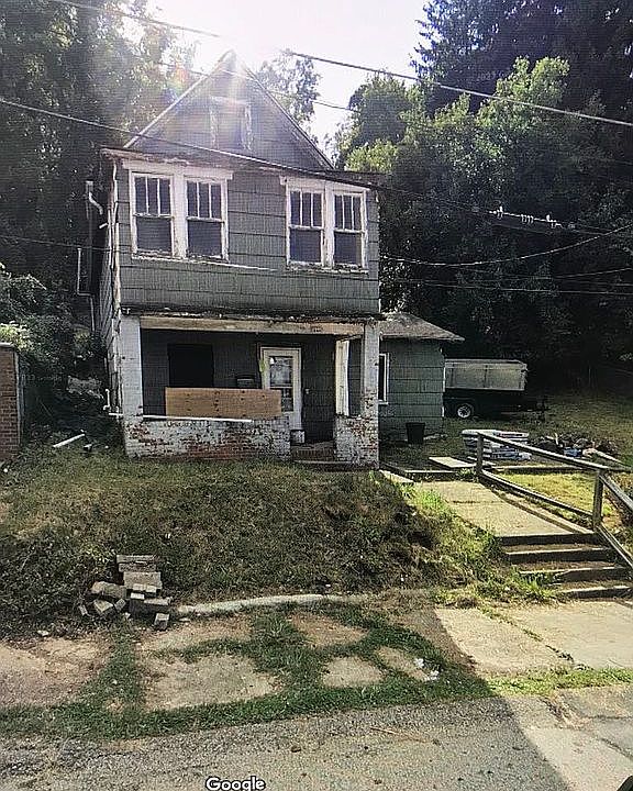 2nd image of 256 E Prospect Ave