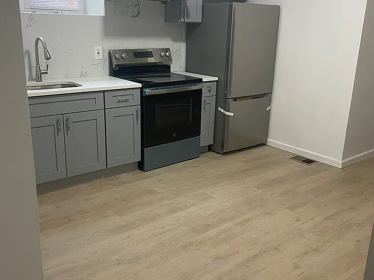 4422 Locust St #1 — Photo 1