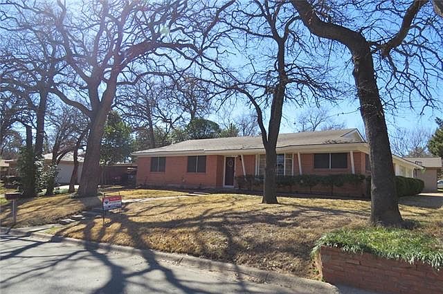 1st image of 325 Crosstimber Dr