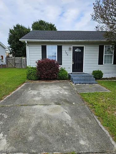 109 Creekview Dr Photo 1