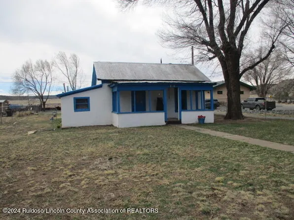 106 Fouth St, Capitan, NM 88316
