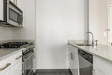 Rented by LCOR (Property Manager)