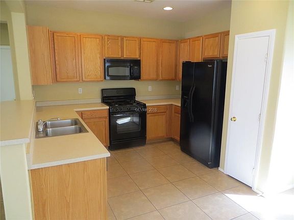 5th image of 321 Plum Horse Ave #0