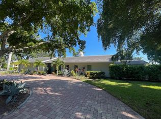 460 Pheasant Dr, Sarasota, FL 34236