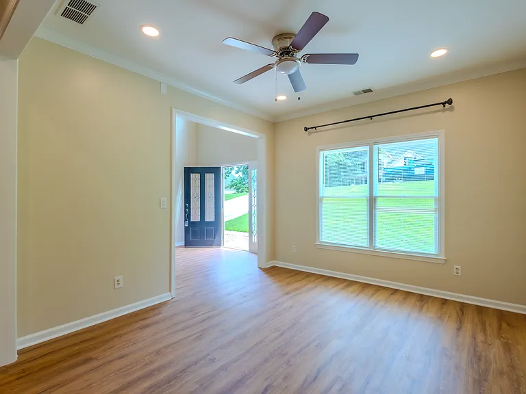 650 Cedar Creek Dr — Photo 5