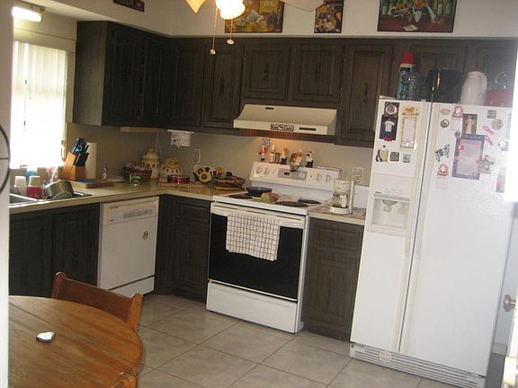 2nd image of 4926 Equestrian Cir APT A